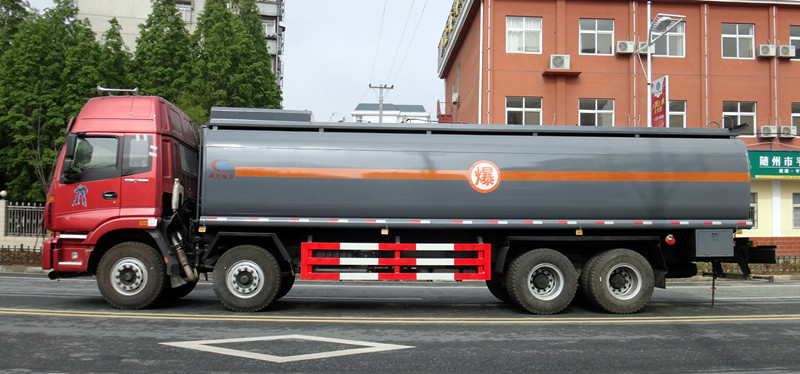 Chemical Liquid Sulfuric Acid CHL Hydroelectric 15ton 12000 Liter 12cbm 18ton Tanker Truck Lorry