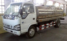 ISUZU 4M3 Stainless Steel Milk Tank Truck 4x2 4000 Liters Milk Transportation Tanker Truck 4tons