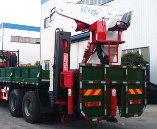 CLW brand 50 ton telescoping 3 arms straight arm heavy duty crane truck 