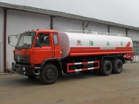 Dongfeng 6*4 15cbm side spray head water tank truck 