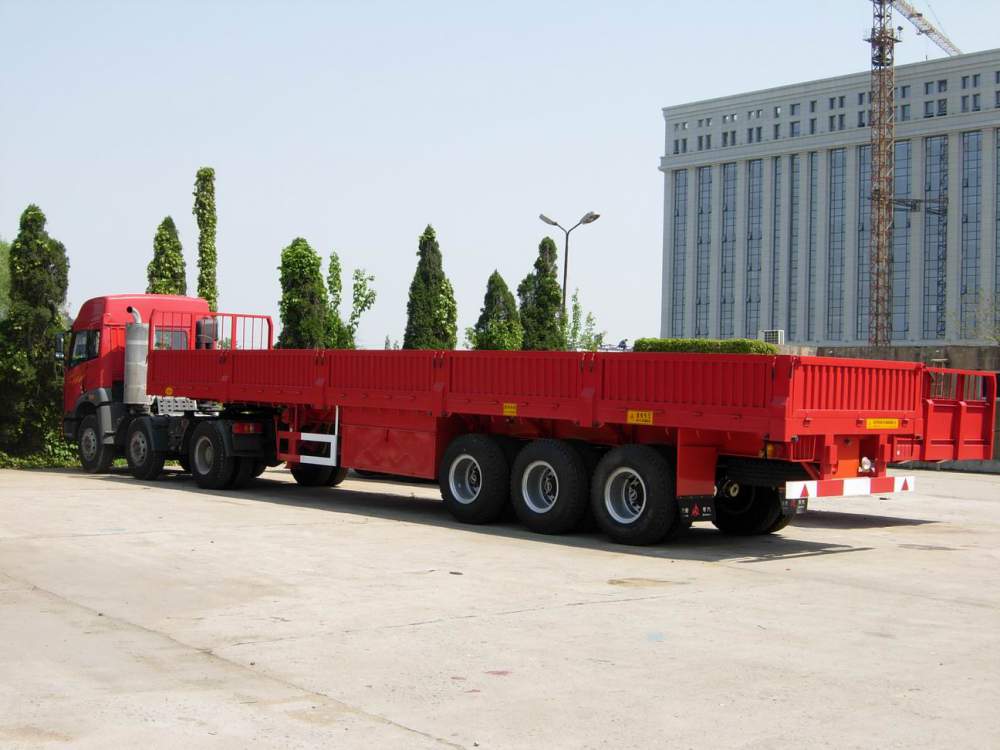 Heavy duty three axles cargo semi-trailer for cargo transportation