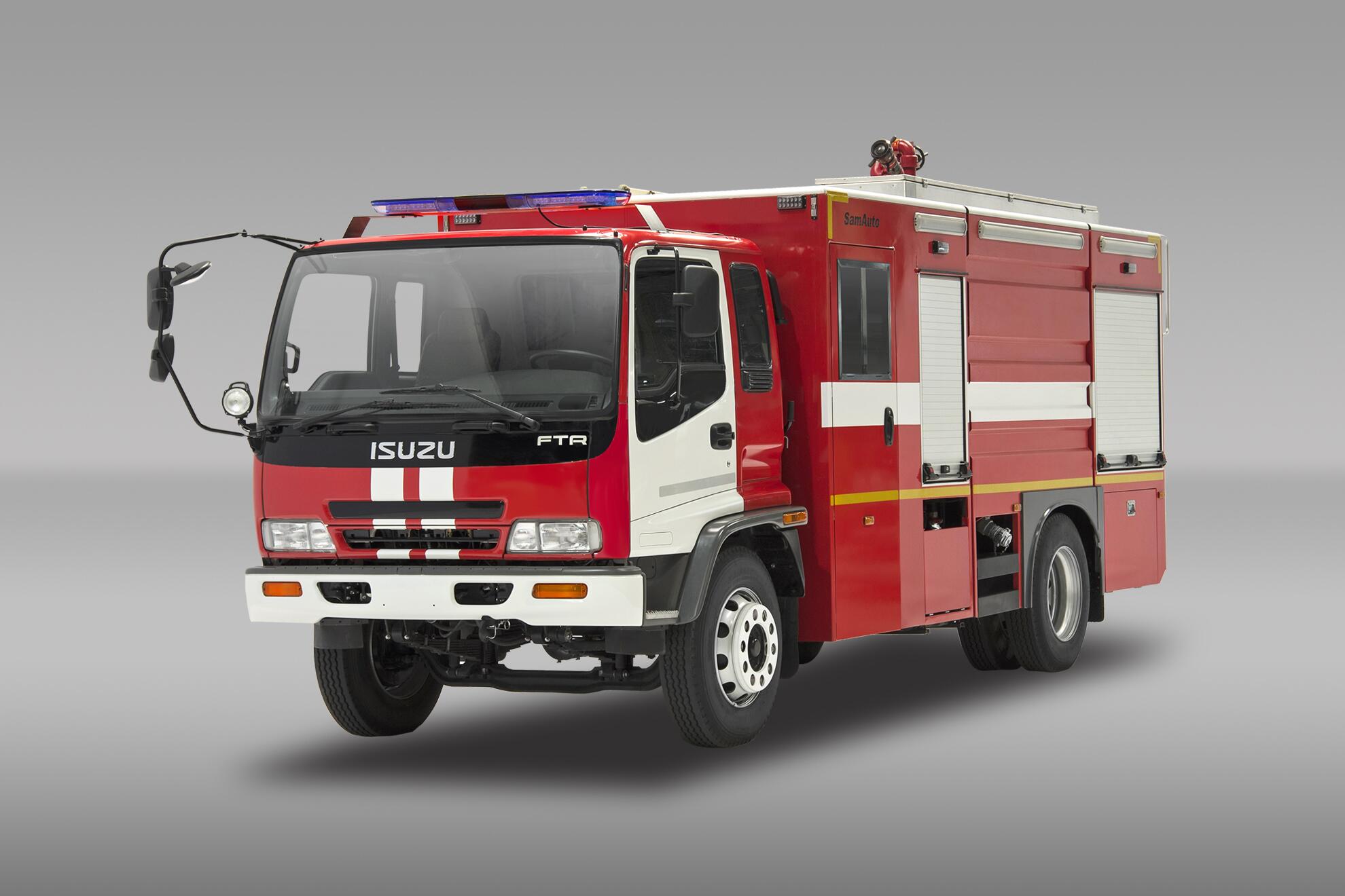 Factory Price Japan Brand 6000liters Water Fire Fighting Truck 